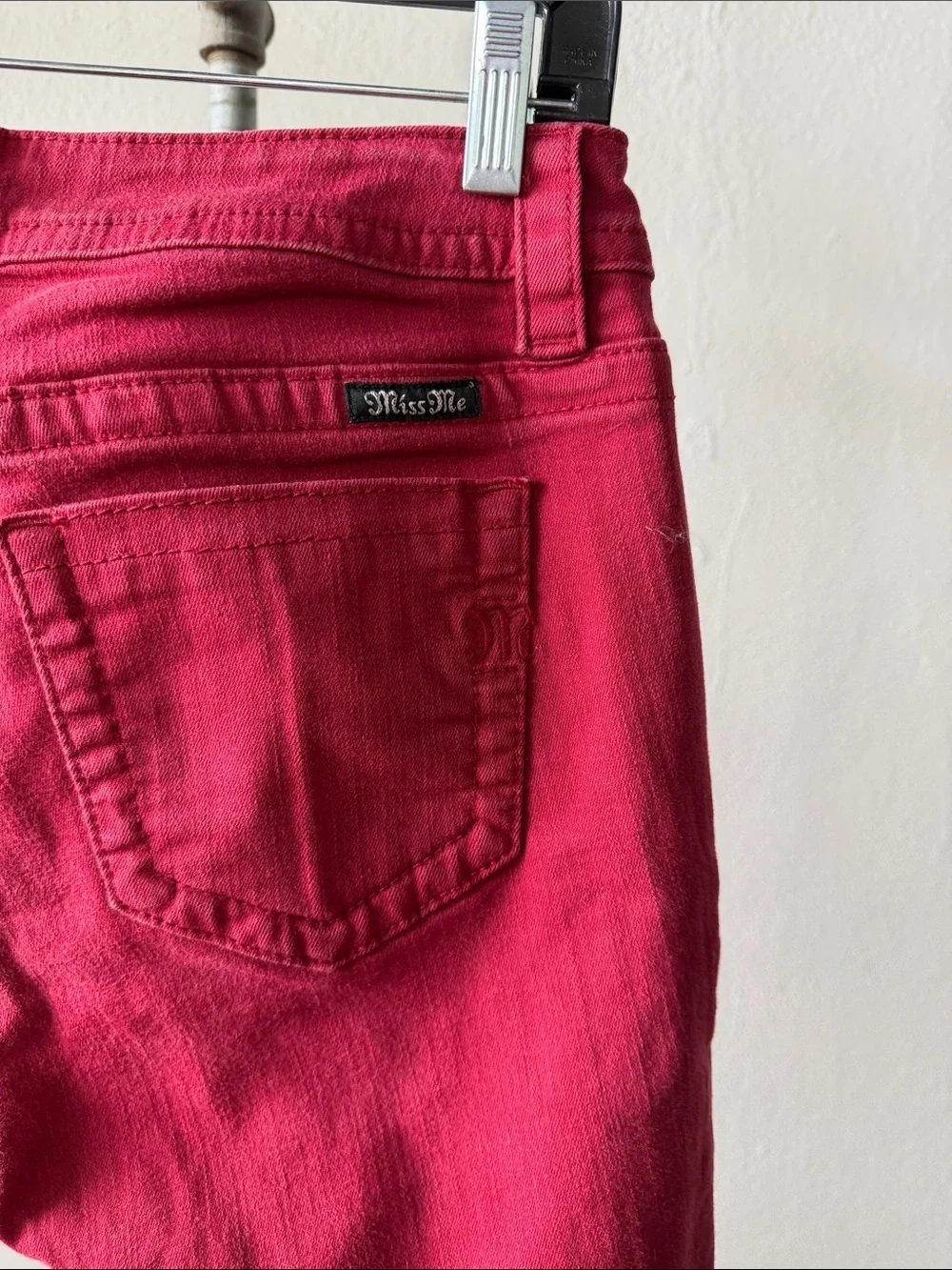 Miss Me Mid-Rise Skinny Jeans Size 29